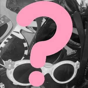 5 GIRLS DISNEY SUNGLASSES MYSTERY BUNDLE